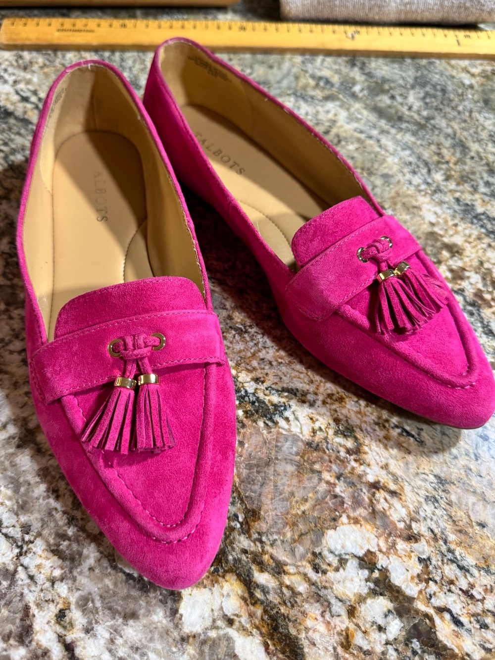 EUC Talbots Women's Fuchsia Suede Tassel Loafers